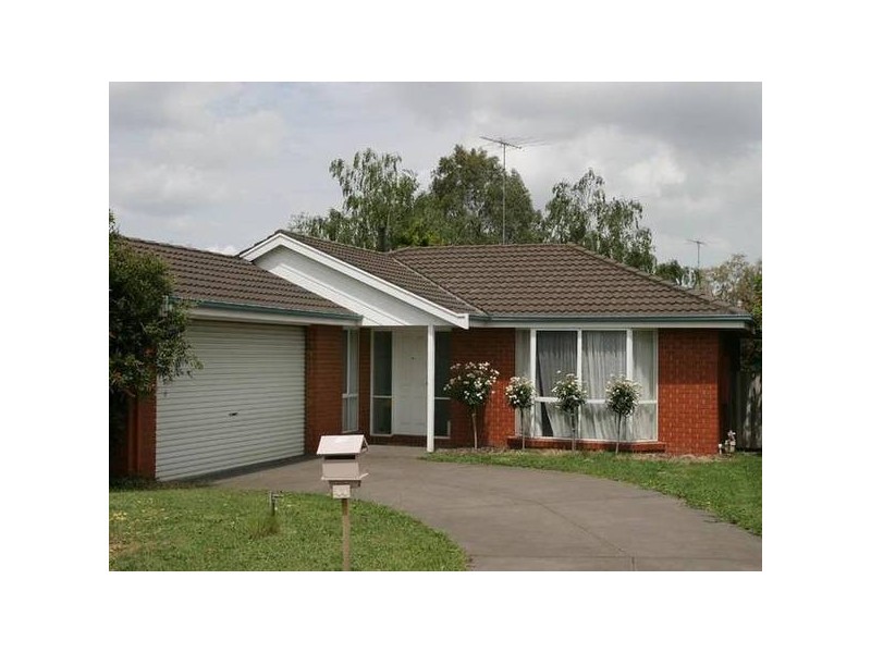 44 Yaldara Drive, Berwick VIC 3806