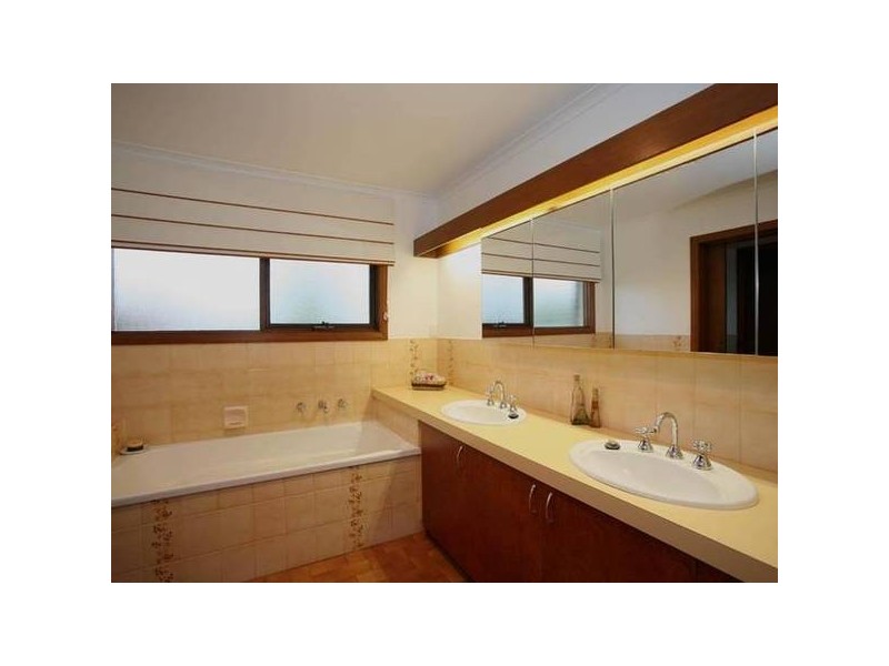 90 Twyford Road, Clyde VIC 3978