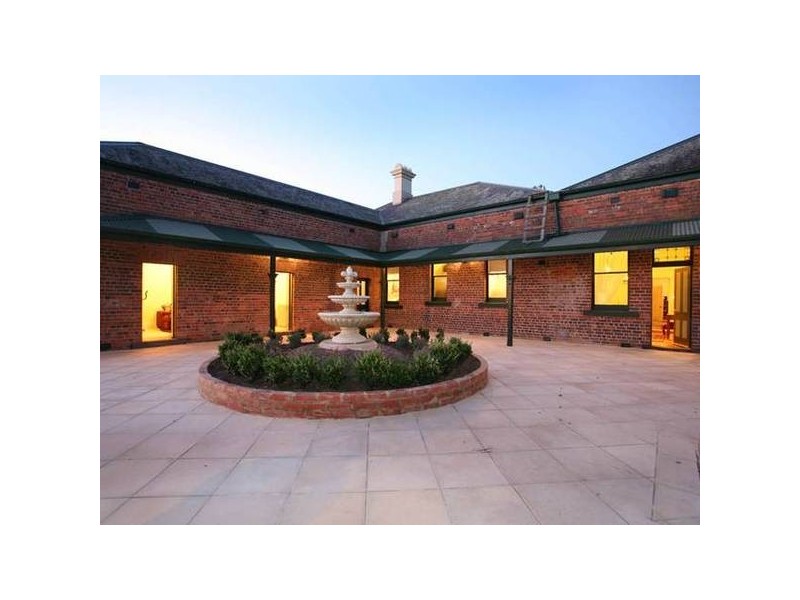 95 Mc Cormacks Road, Clyde North VIC 3978