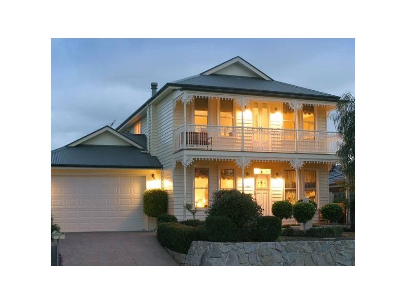 3 Brookfield Court, Berwick VIC 3806