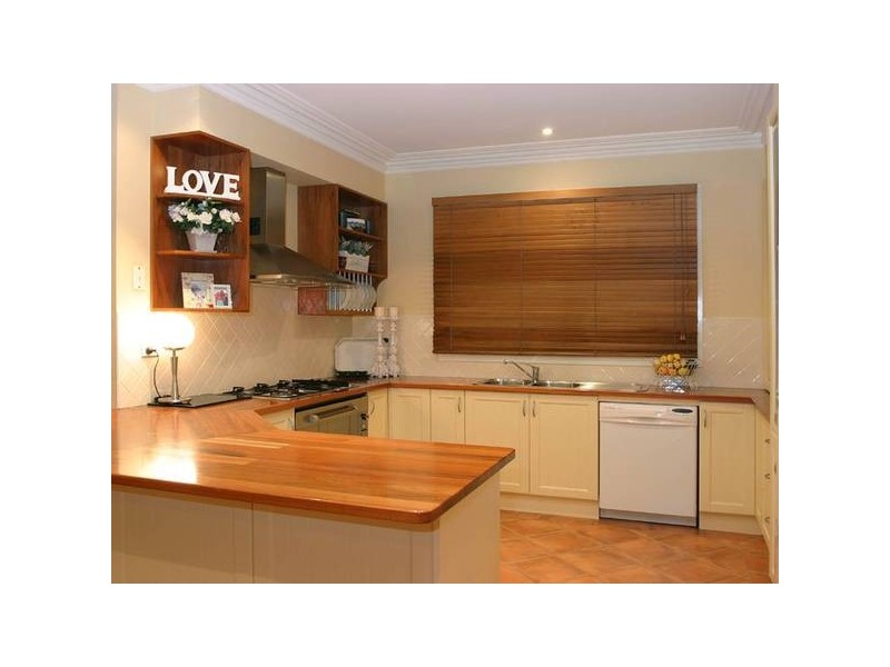 3 Brookfield Court, Berwick VIC 3806