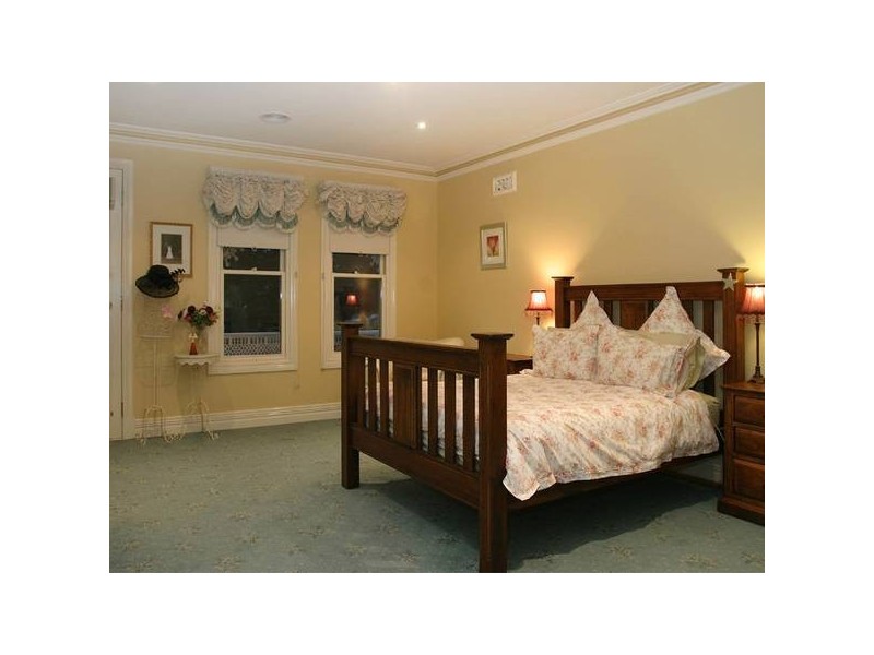 3 Brookfield Court, Berwick VIC 3806