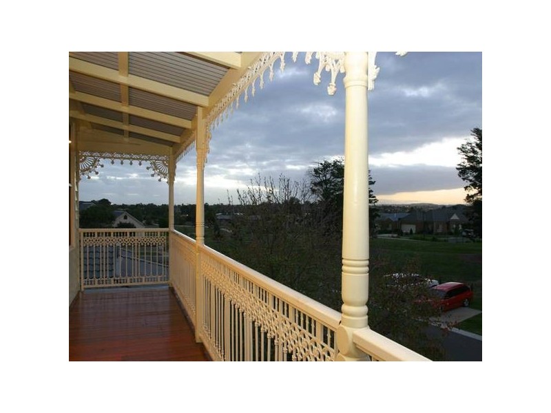 3 Brookfield Court, Berwick VIC 3806