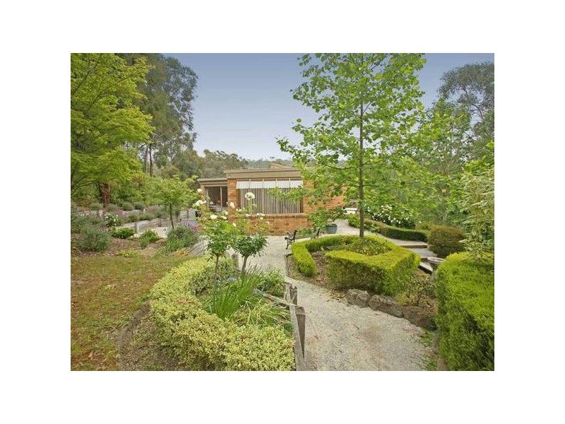 13 Knapton Avenue, Beaconsfield Upper VIC 3808