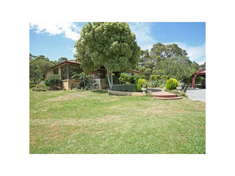 33 Sugarloaf Road, Beaconsfield Upper VIC 3808