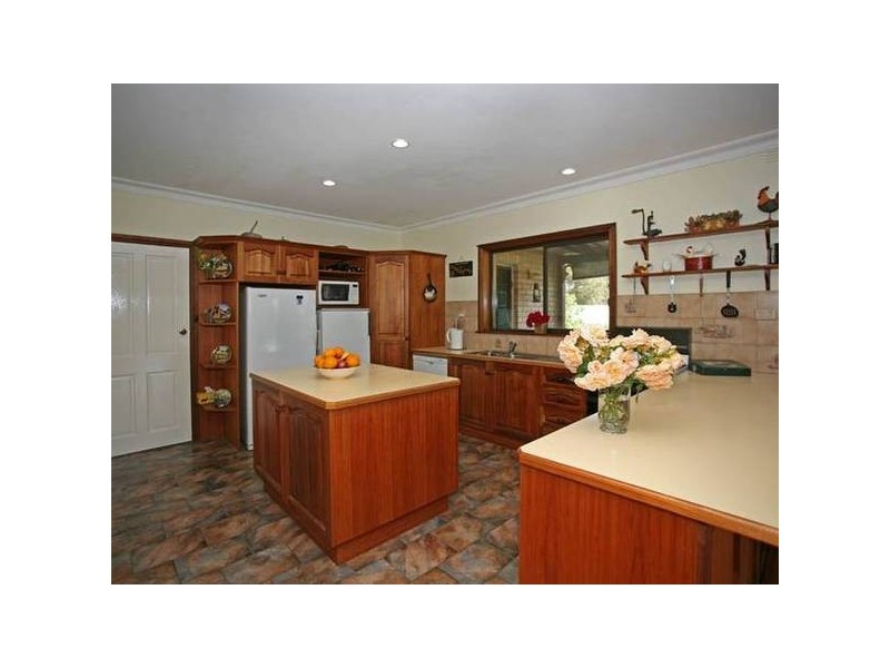 33 Sugarloaf Road, Beaconsfield Upper VIC 3808