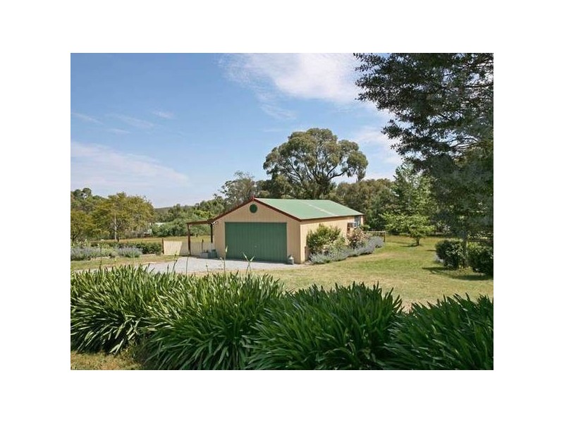 33 Sugarloaf Road, Beaconsfield Upper VIC 3808