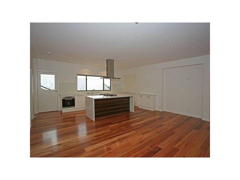 1/114 Brisbane Street, Berwick VIC 3806