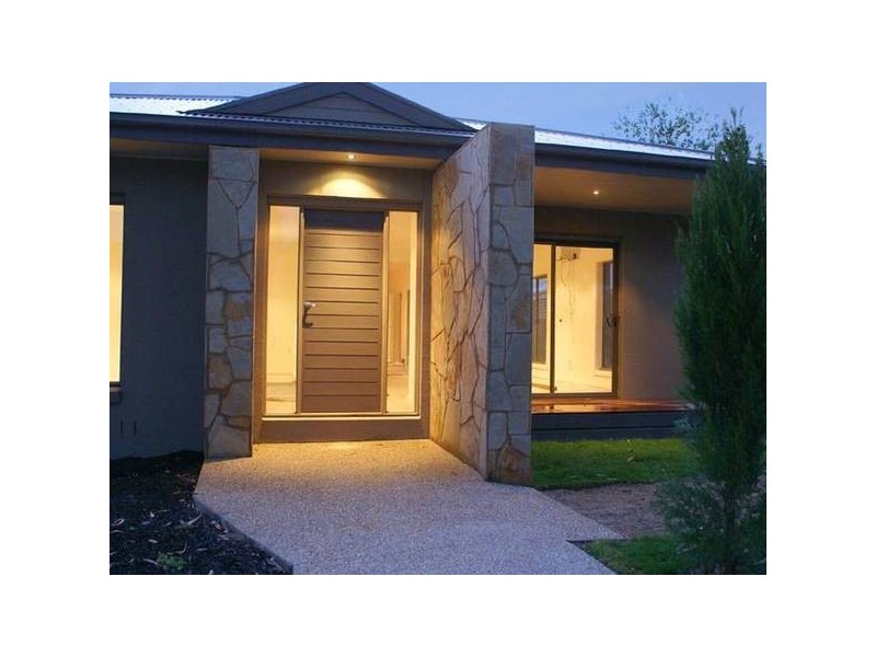 1/114 Brisbane Street, Berwick VIC 3806