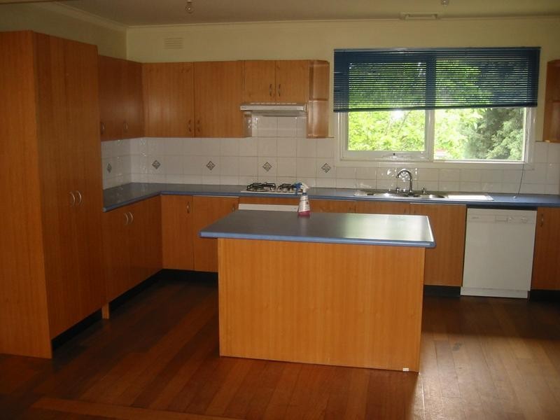 75 Lyall Road, Berwick VIC 3806