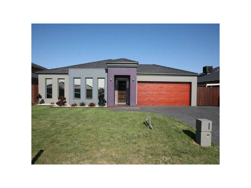 9 Eva Florence Way, Narre Warren South VIC 3805