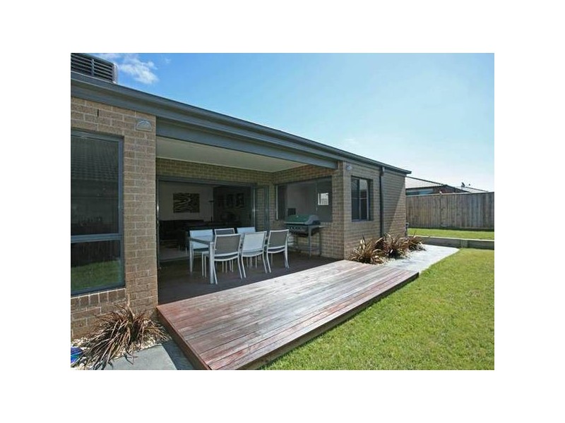 9 Eva Florence Way, Narre Warren South VIC 3805