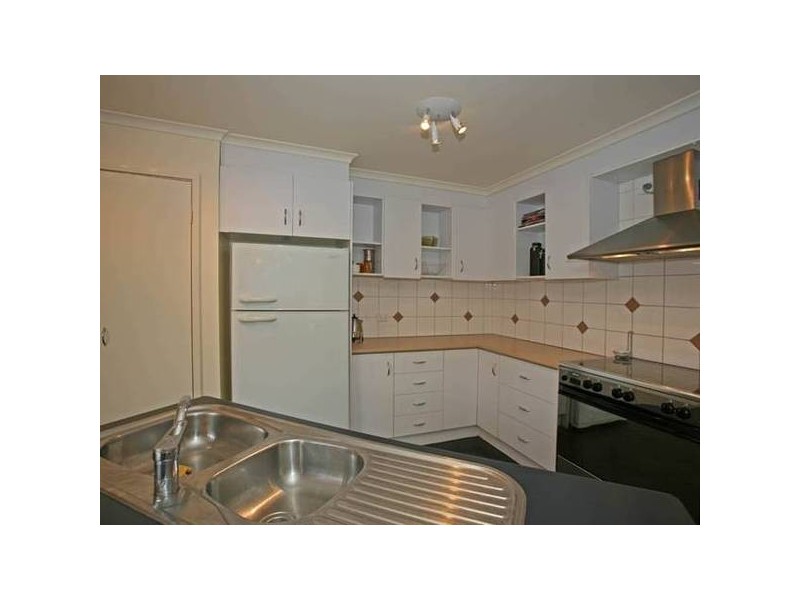 8 Wilona Way, Berwick VIC 3806