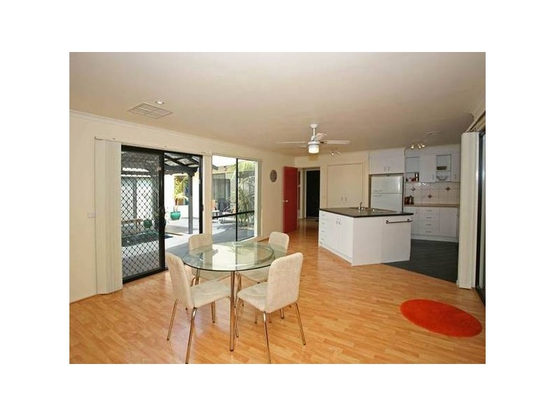 8 Wilona Way, Berwick VIC 3806