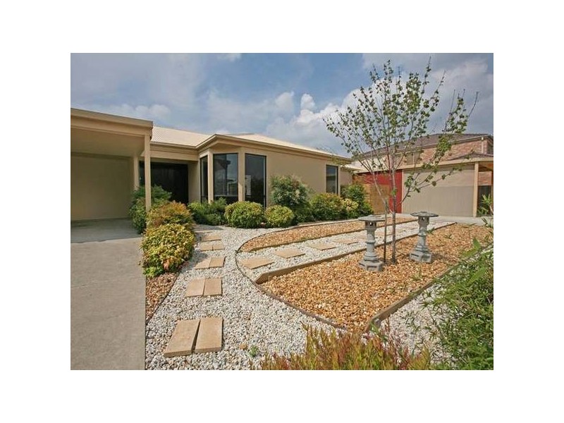 8 Wilona Way, Berwick VIC 3806