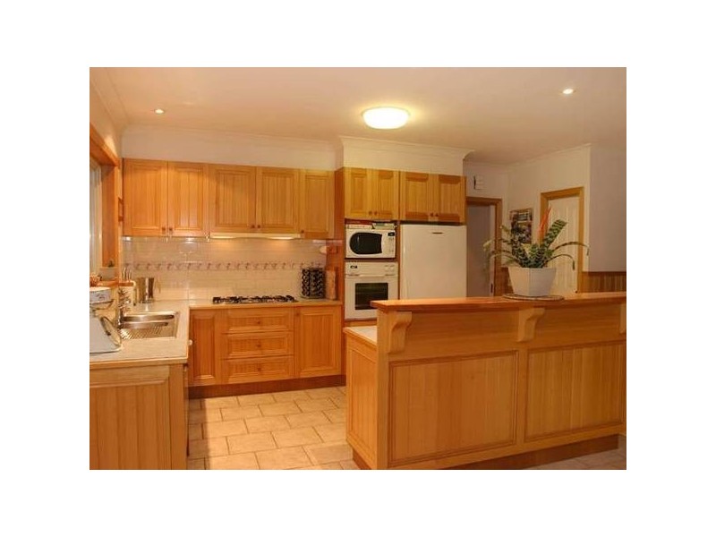 5 Maralee Court, Berwick VIC 3806
