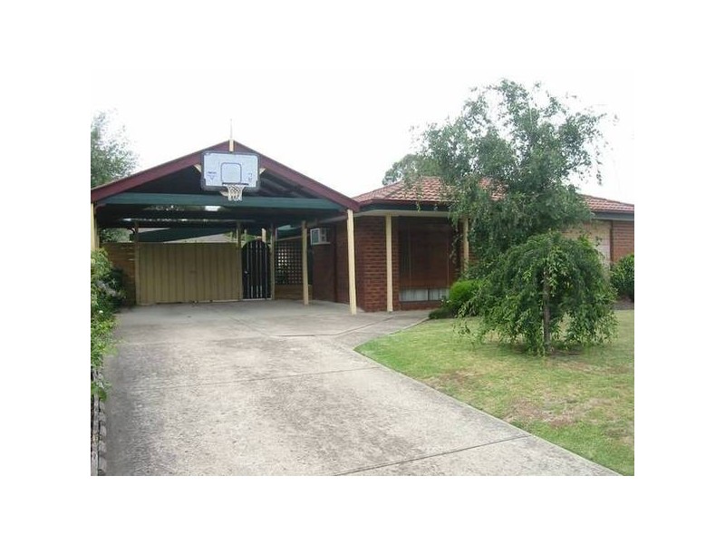 2 Festival Terrace, Berwick VIC 3806