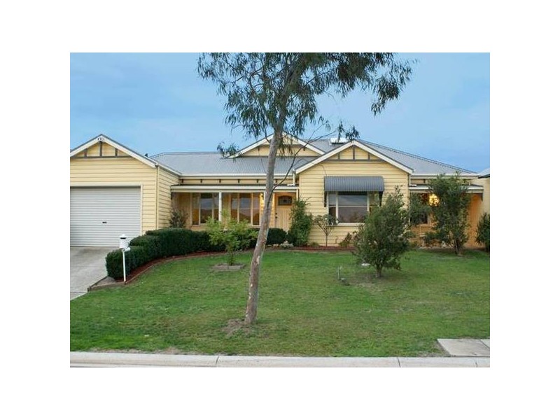 9 Brookfield Court, Berwick VIC 3806