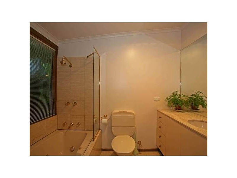 12 Miller Street, Berwick VIC 3806