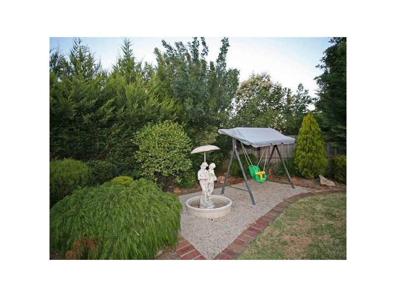 10 Hair Court, Beaconsfield VIC 3807