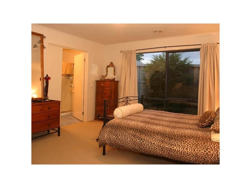11 Edgbaston Circuit, Berwick VIC 3806