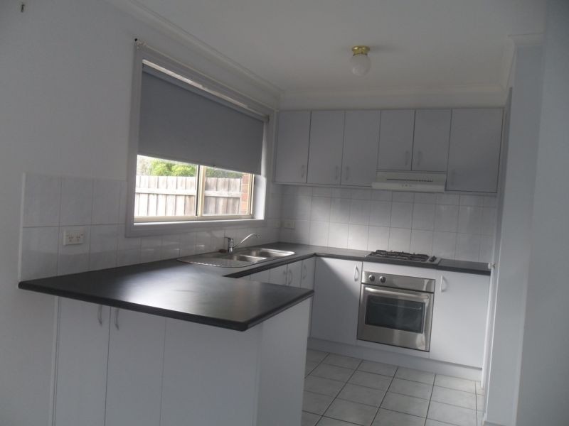 15 Sanctuary Rise, Narre Warren VIC 3805