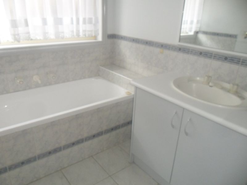 15 Sanctuary Rise, Narre Warren VIC 3805