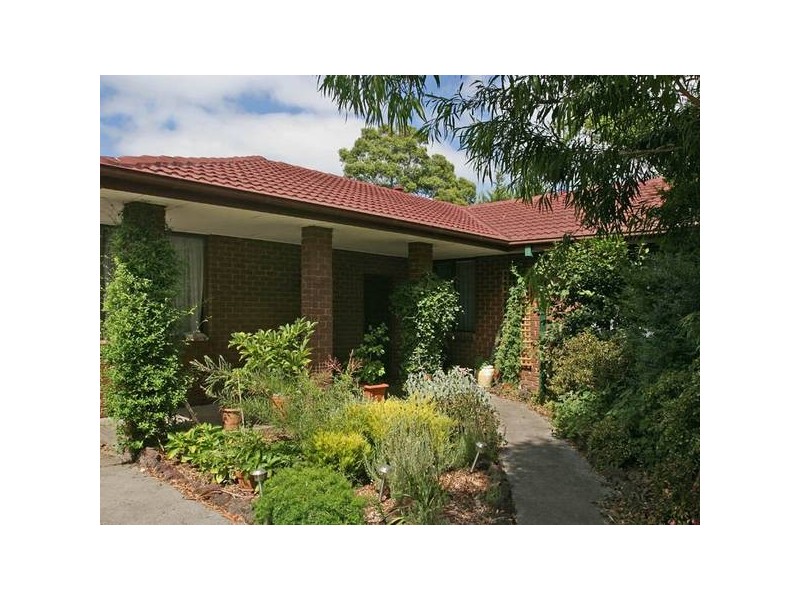 23 Ambleside Crescent, Berwick VIC 3806