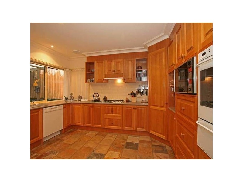 28 John Joseph Court, Narre Warren North VIC 3804