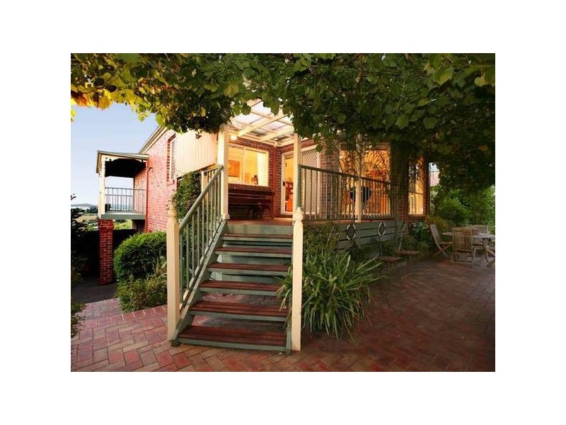 28 John Joseph Court, Narre Warren North VIC 3804