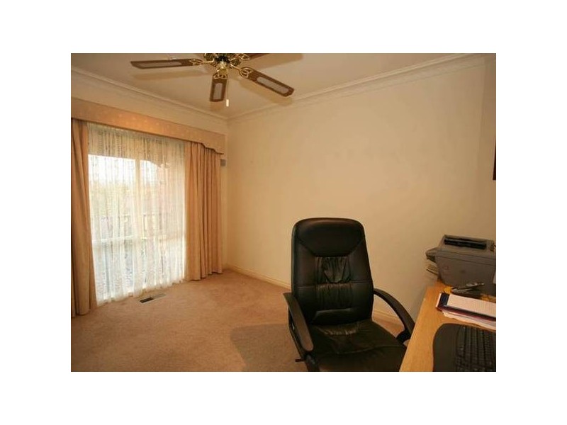 28 John Joseph Court, Narre Warren North VIC 3804