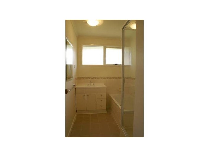 2/3 Wallowa Crescent, Narre Warren VIC 3805