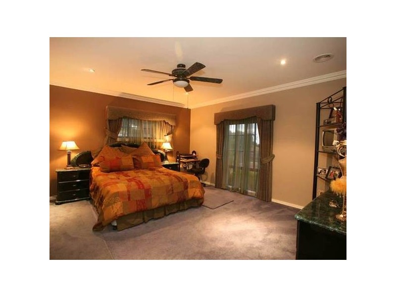 22 Telford Drive, Berwick VIC 3806