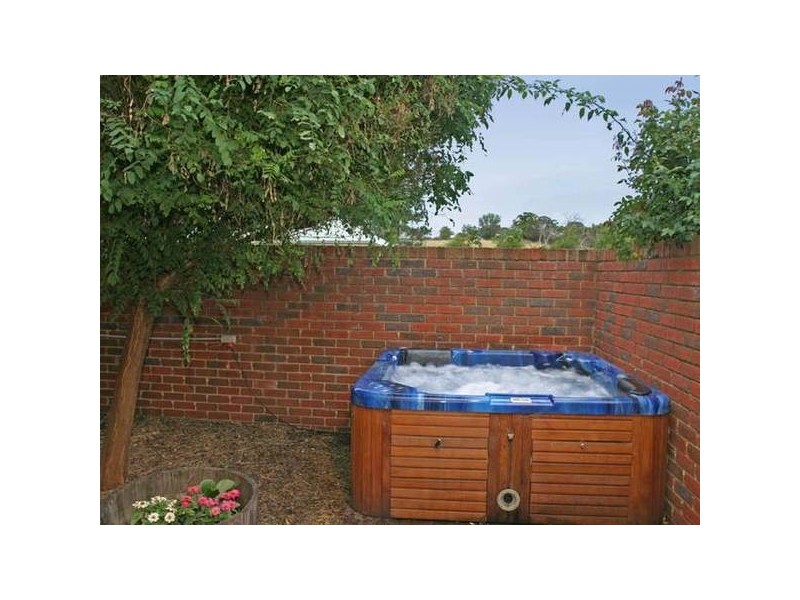 21 Jesse Court, Narre Warren North VIC 3804