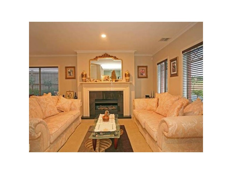 9 Parramatta Place, Berwick VIC 3806