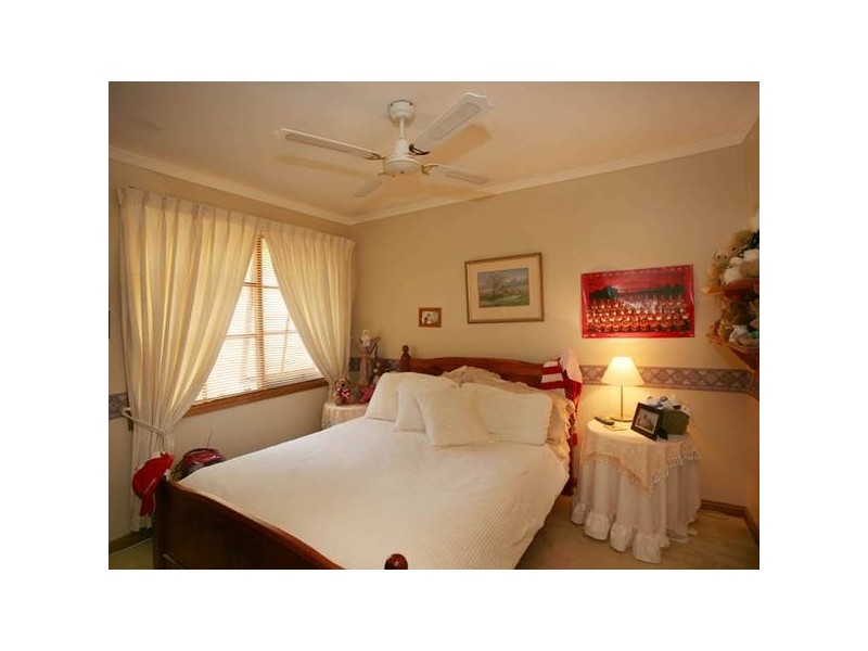 8 Bournevale Drive, Berwick VIC 3806