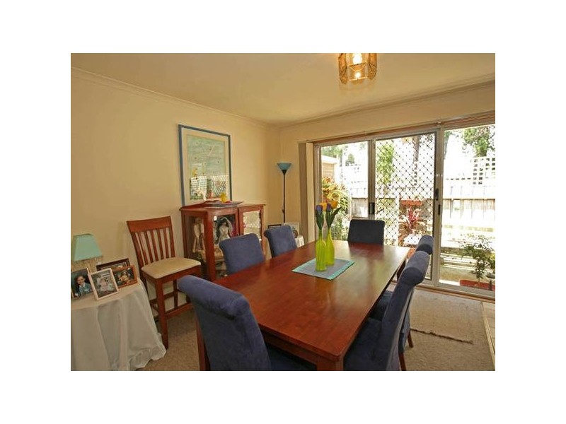 2/37 Ravensthorpe Crescent, Narre Warren VIC 3805