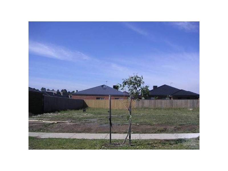 5 McNair Court, Berwick VIC 3806