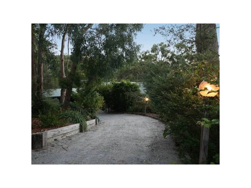 13 Fraser Avenue, Beaconsfield Upper VIC 3808