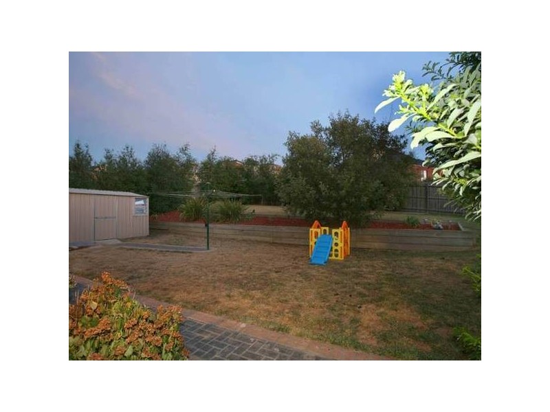 58 Fieldstone Boulevard, Beaconsfield VIC 3807