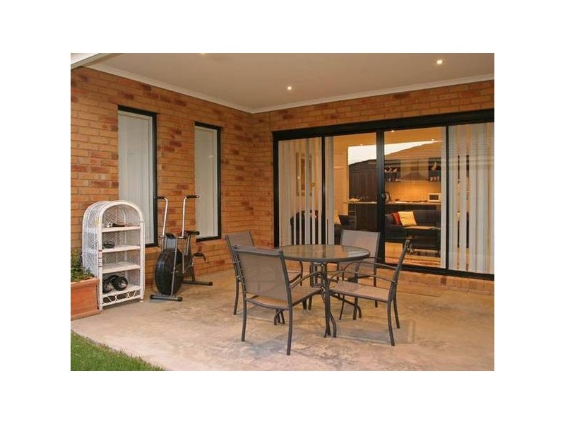 6 Dahlen Place, Berwick VIC 3806