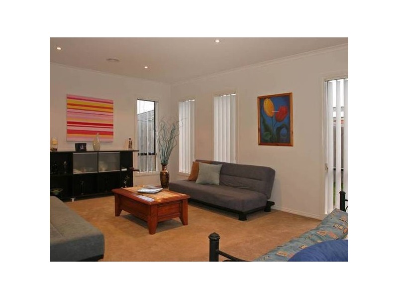 6 Dahlen Place, Berwick VIC 3806