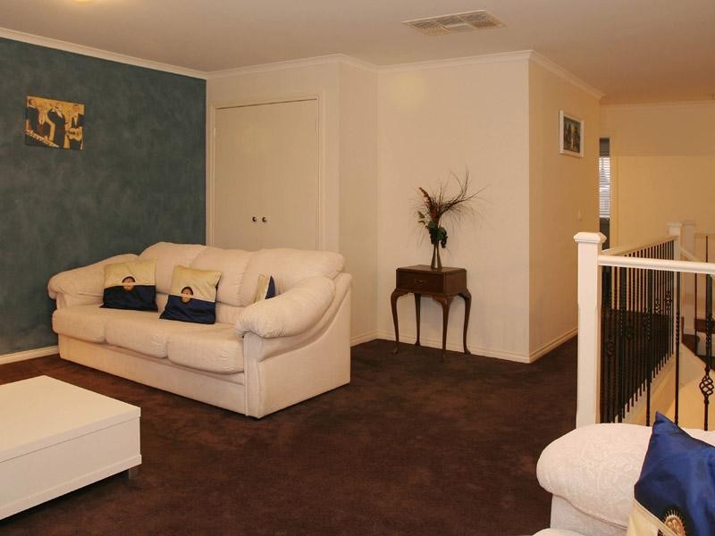 9 Rebecca Mac Court, Hallam VIC 3803