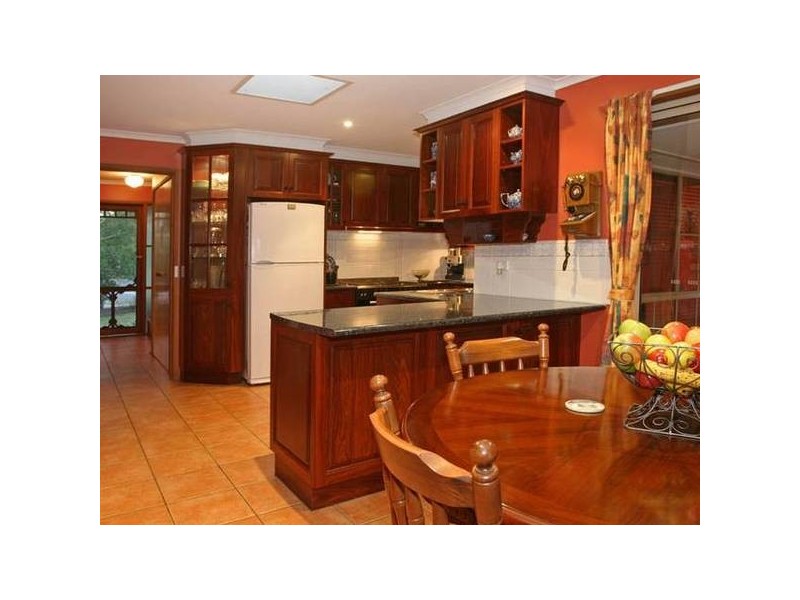 12 Mitre Crescent, Berwick VIC 3806