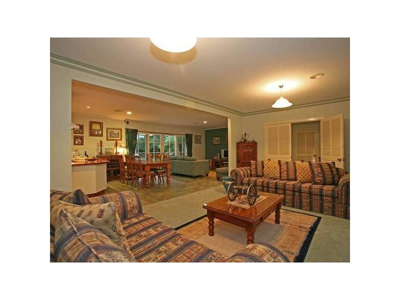 224 Harkaway Road, Harkaway VIC 3806