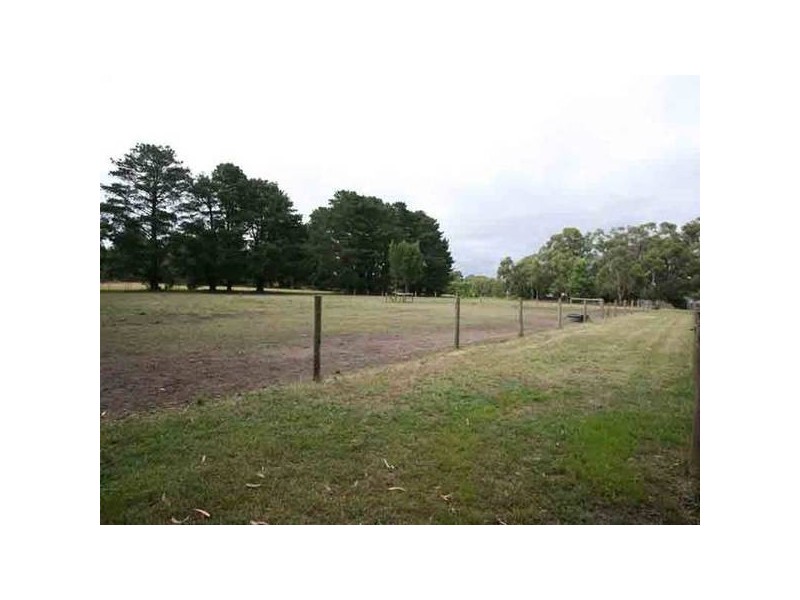 224 Harkaway Road, Harkaway VIC 3806