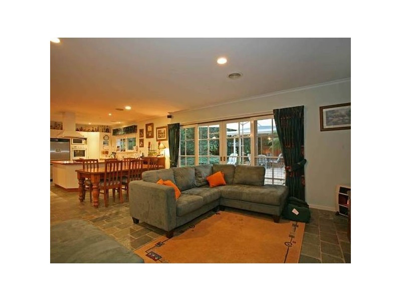 224 Harkaway Road, Harkaway VIC 3806