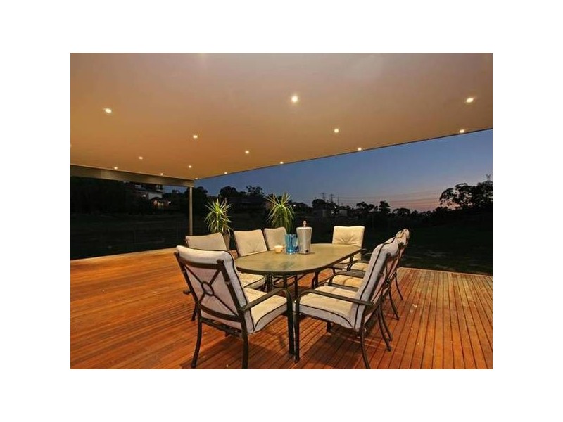 55 Ebeli Close, Narre Warren North VIC 3804