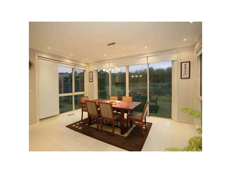 55 Ebeli Close, Narre Warren North VIC 3804