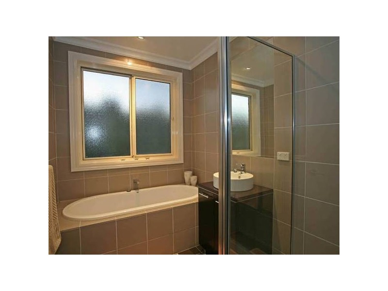 55 Ebeli Close, Narre Warren North VIC 3804